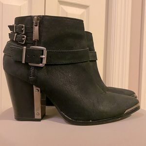 Vince Camuto Adelfi Black Womens Booties